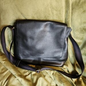 Coach leather messenger bag in perfect condition